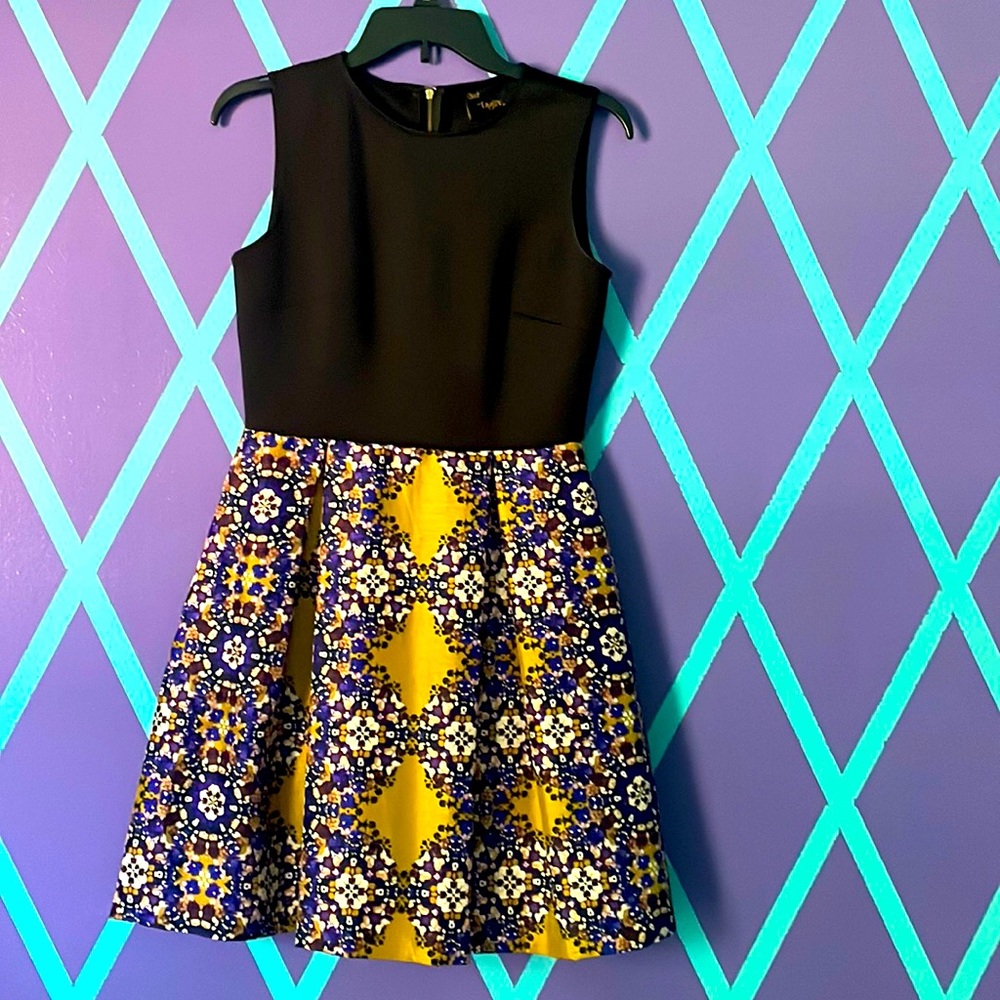 Stunning Black & Gold Midi Formal Dress, women size 4